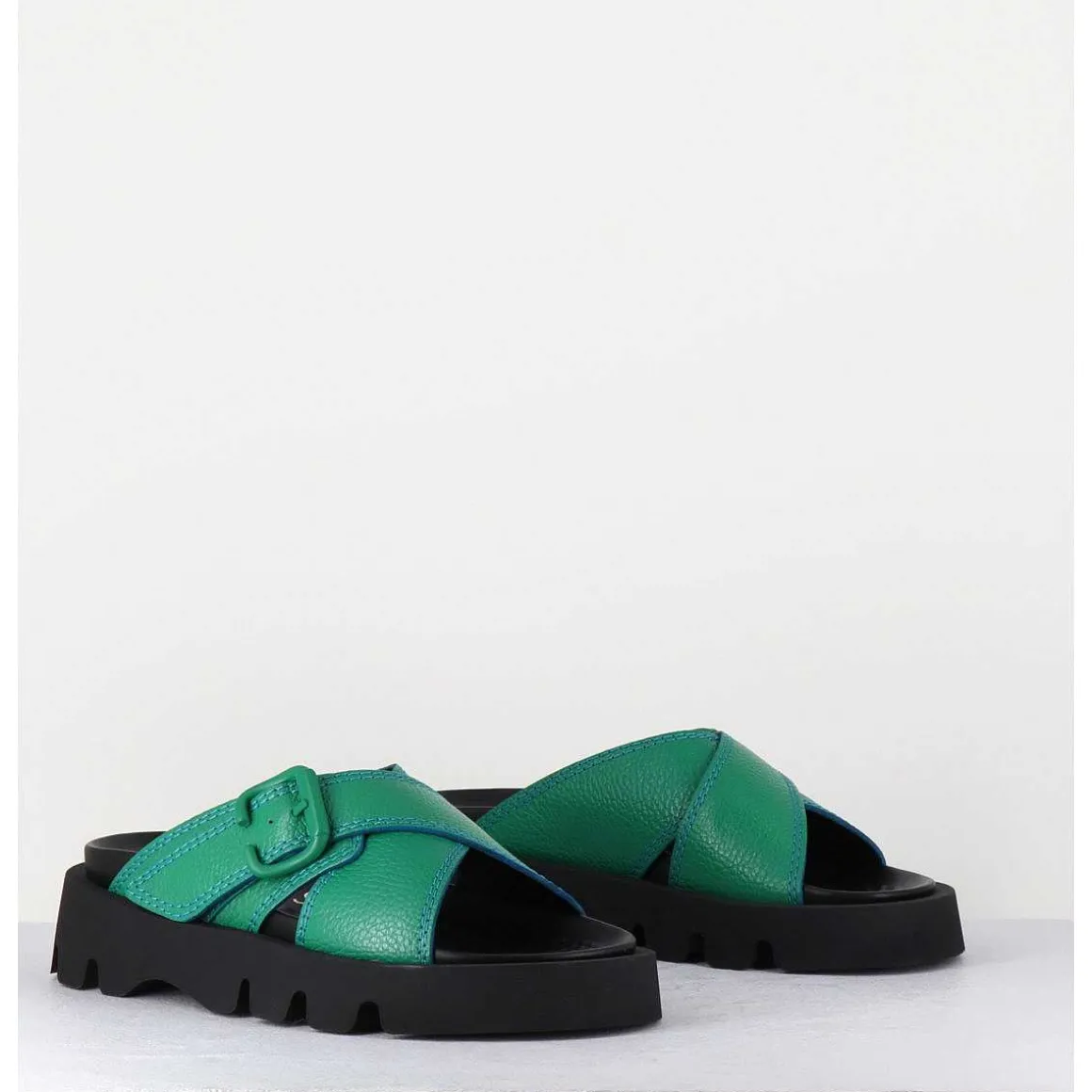 Mules En Cuir Vert Semelle Crantee - Lacey Green Sandals