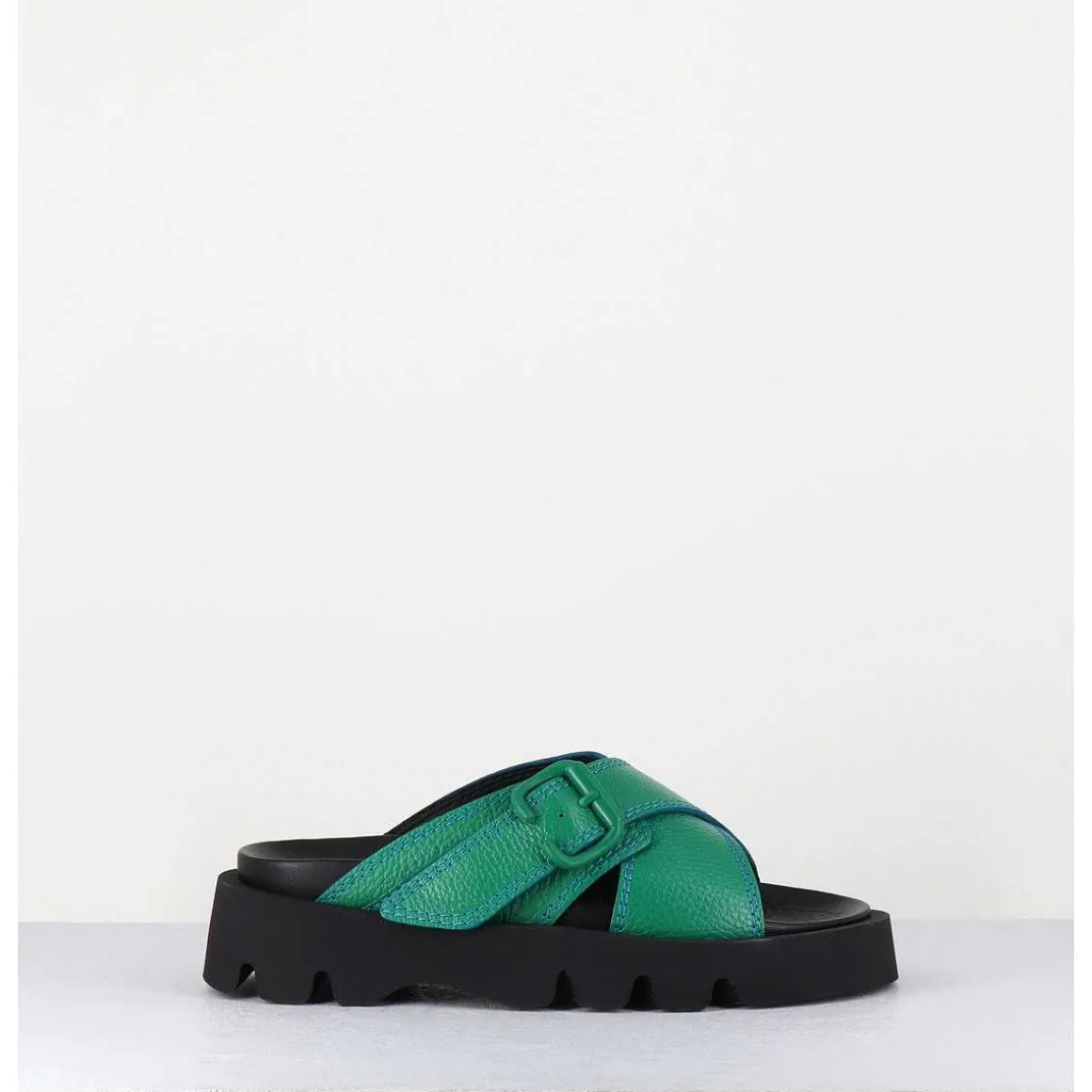 Mules En Cuir Vert Semelle Crantee - Lacey Green Sandals
