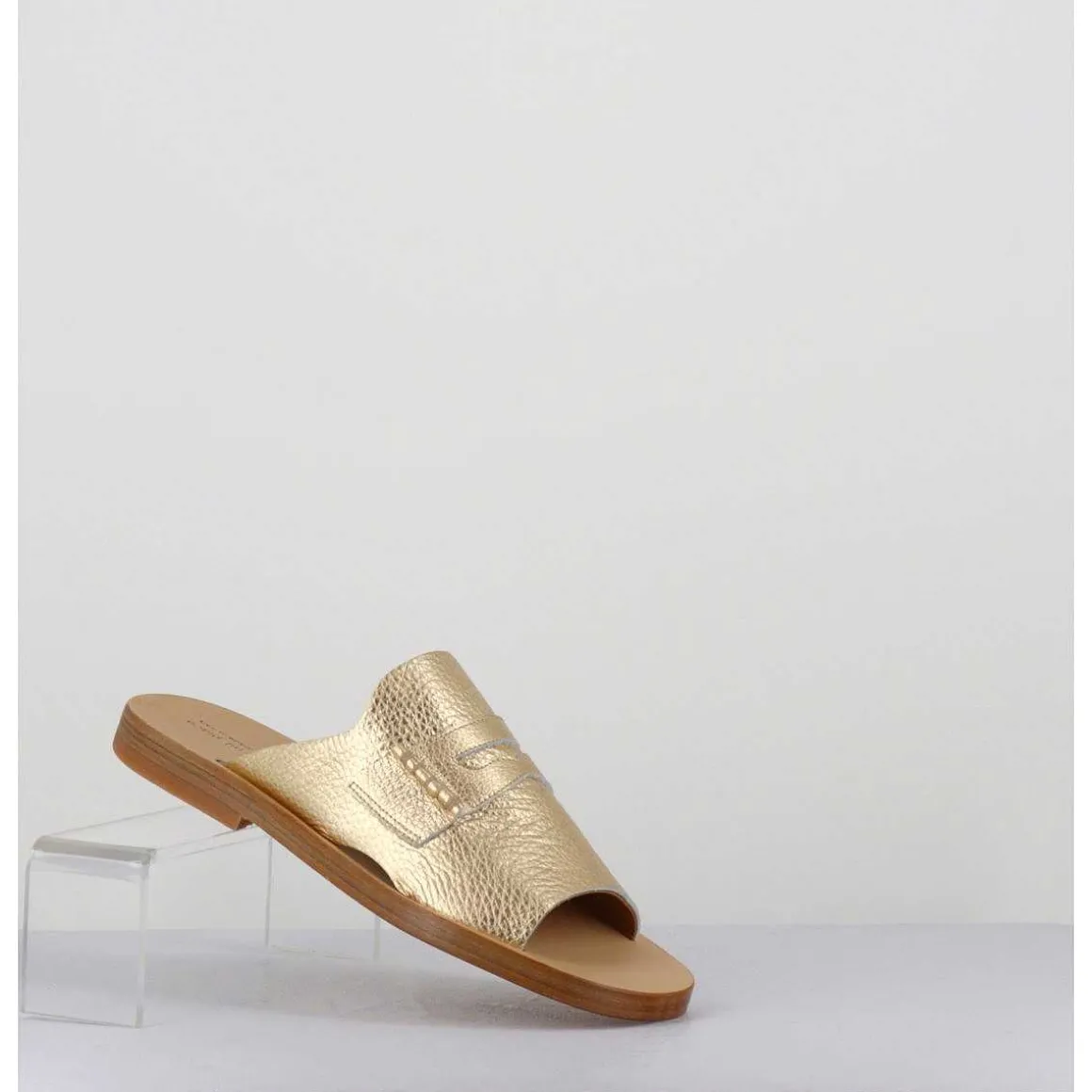 Mules Plates En Cuir Metallise Or - Reisand Laminato