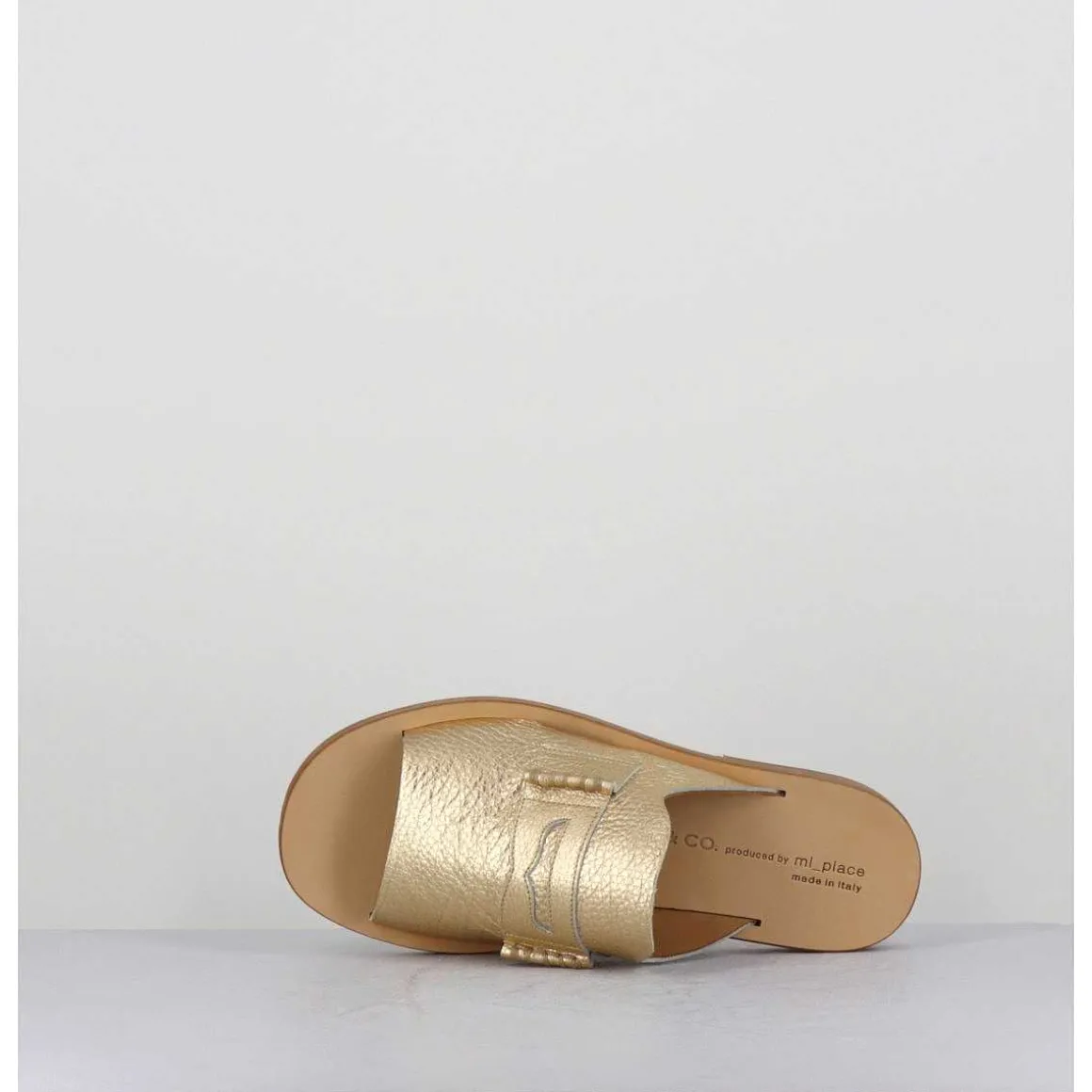 Mules Plates En Cuir Metallise Or - Reisand Laminato