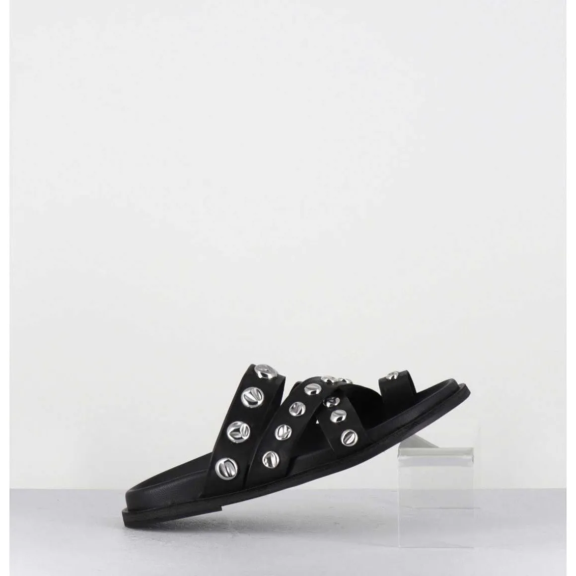 Mules Plates Entre-Doigts En Cuir Noir & Rivets Argent - Kero Tuffato Nero