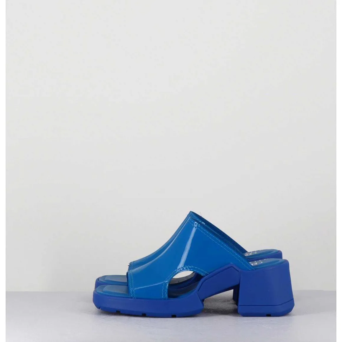 Mules 90S Cuir Vernis Bleu & Surpiqures - Tawny Blue Mules