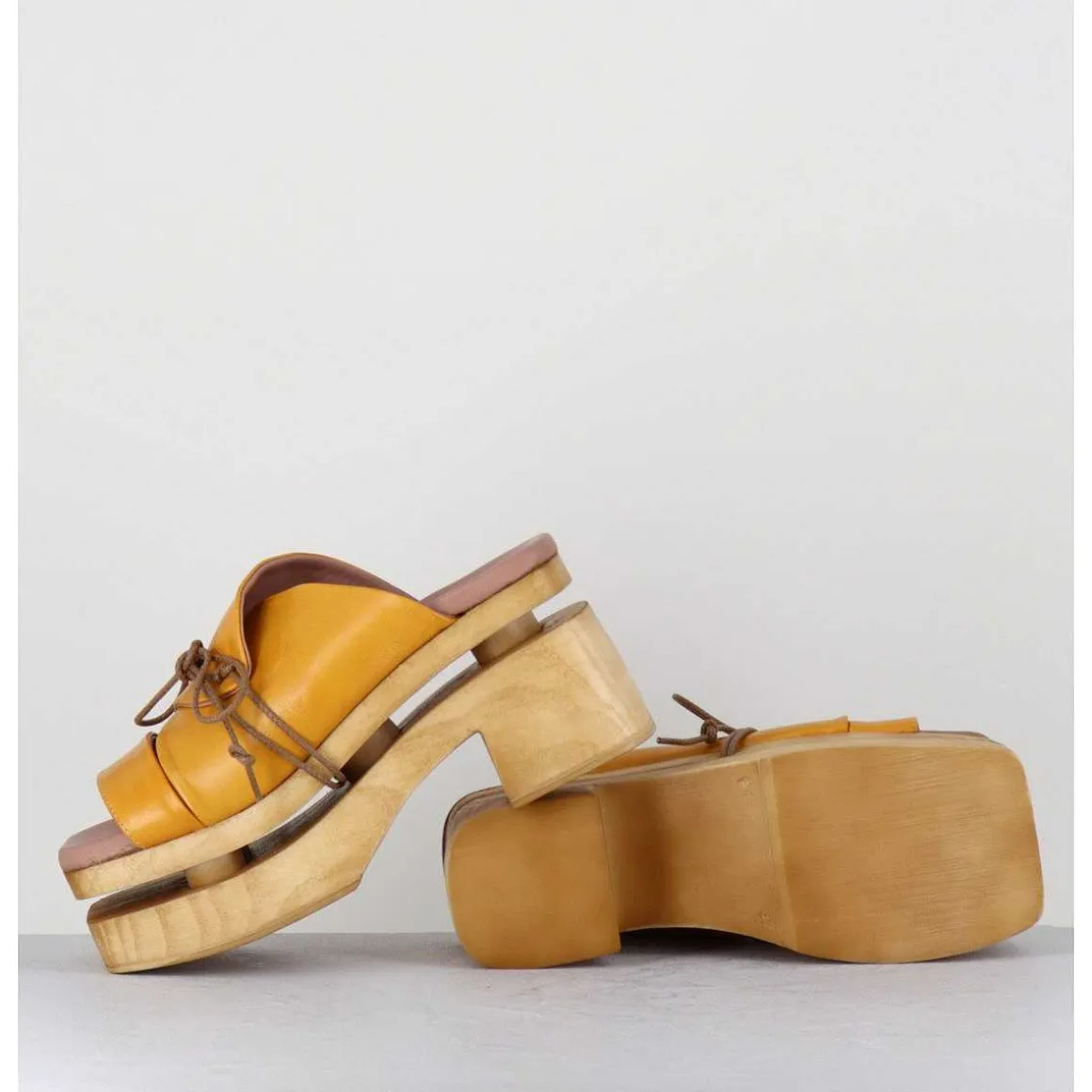 Original 70S Platform Mules Cuir Jaune - Priva Suave Sunflower