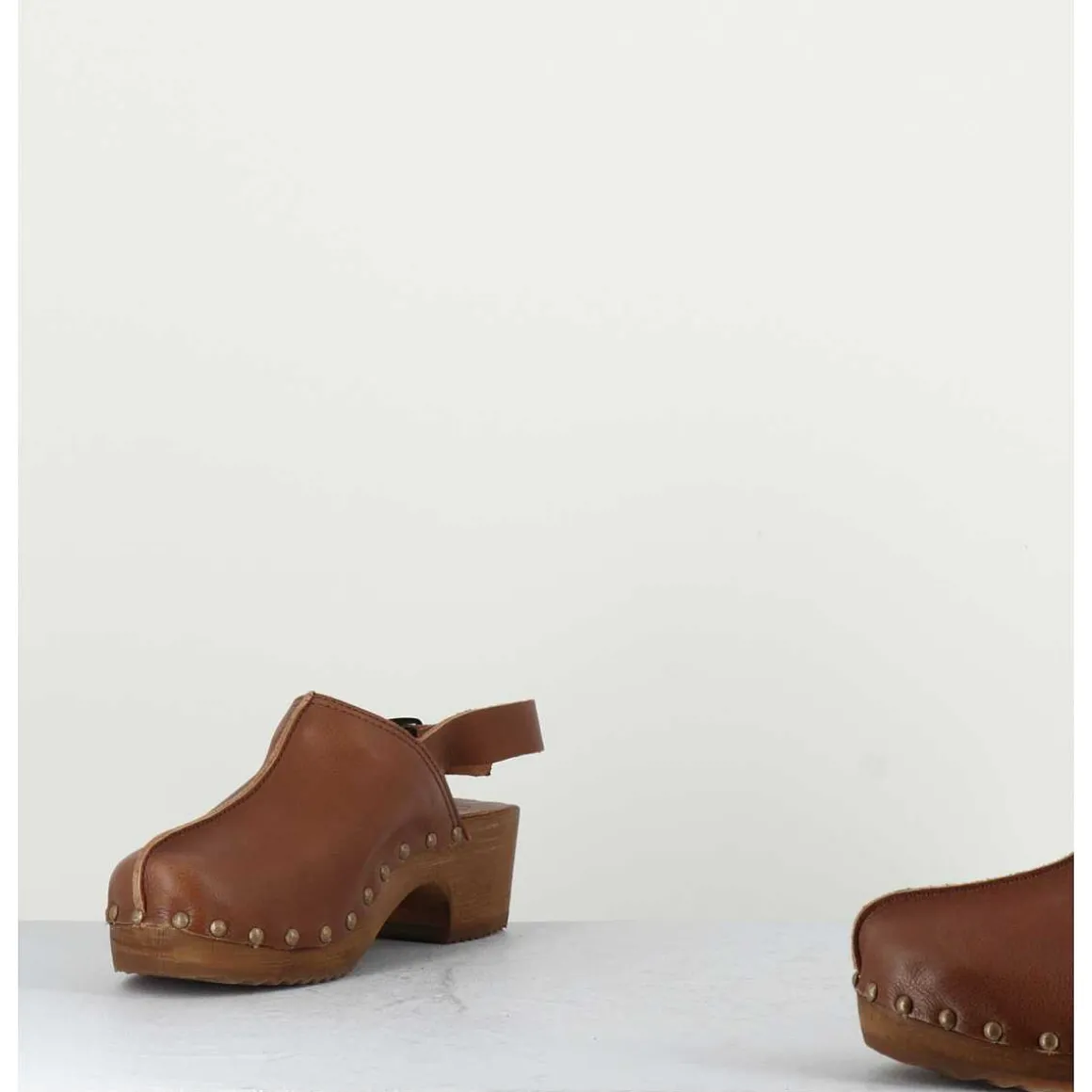 Sabots A Bride Cuir Camel & Rivets Bronze - 288 Vegetal Antico