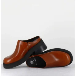 Sabots En Cuir Lisse Marron - Odile Brown Mules