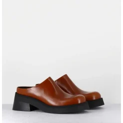 Sabots En Cuir Lisse Marron - Odile Brown Mules
