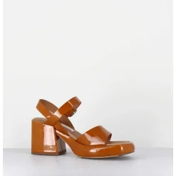 Sandales A Plateforme En Cuir Vernis Camel - Beverly Camel Sandals