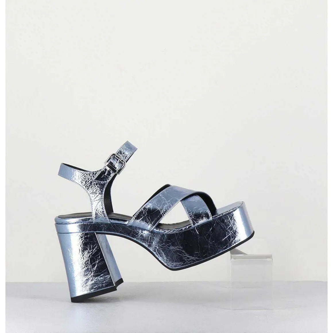 Sandales A Plateforme En Cuir Metallise Froisse Bleu Ciel - Amerou Lavanda
