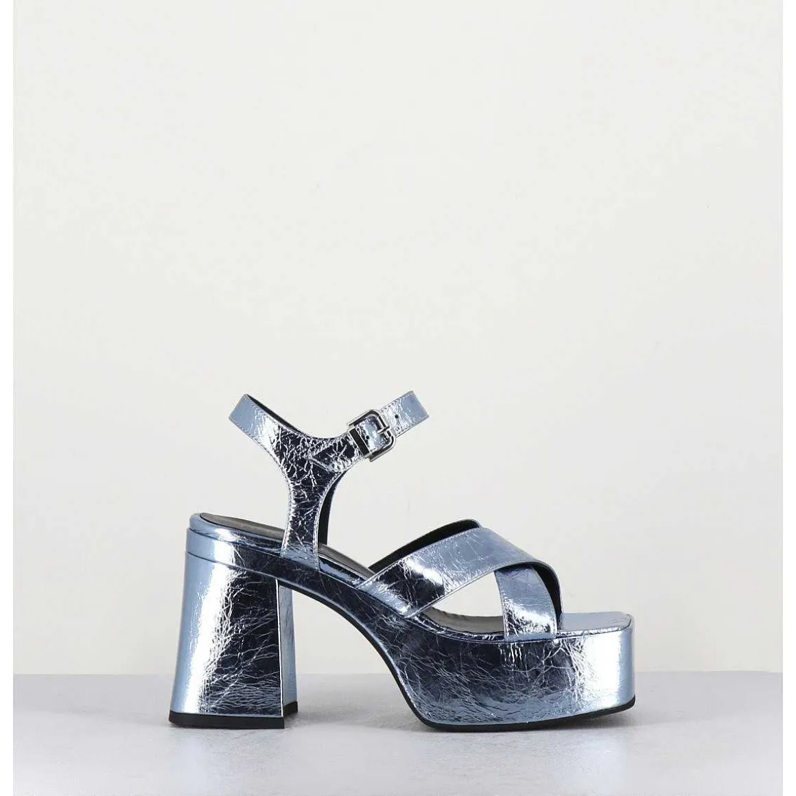 Sandales A Plateforme En Cuir Metallise Froisse Bleu Ciel - Amerou Lavanda
