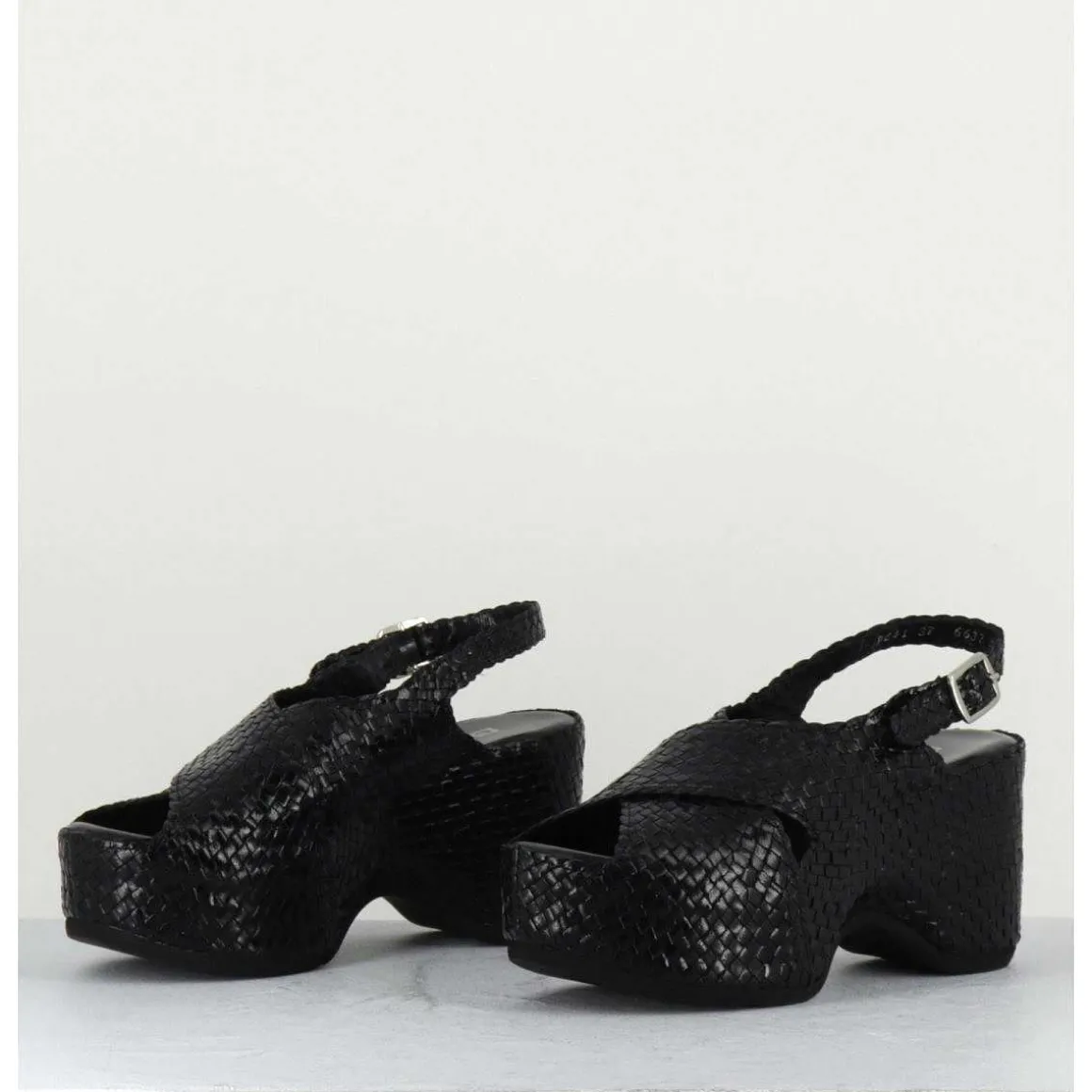 Sandales Compensees En Cuir Tresse Noir - Como23 Black
