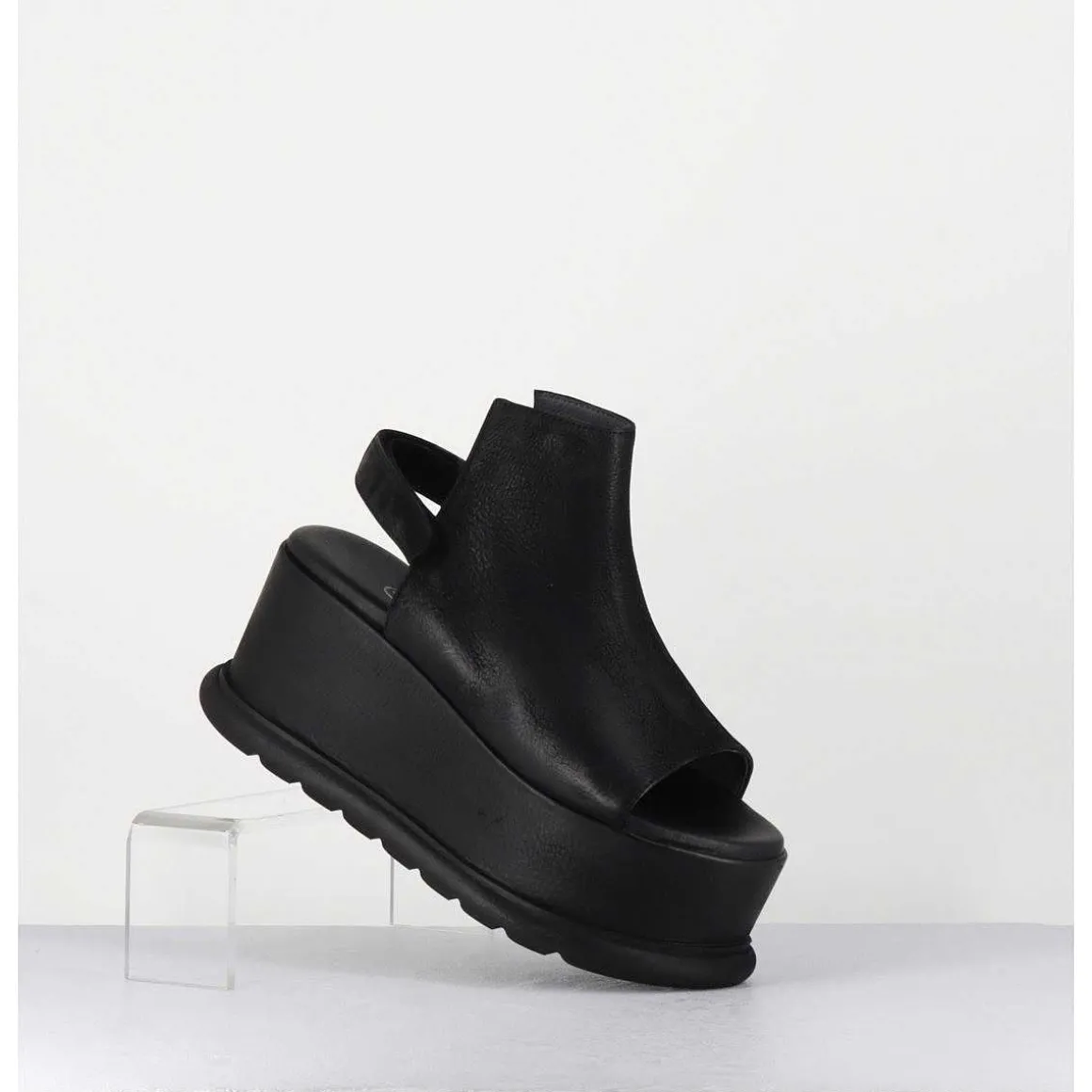 Sandales Compensees En Cuir Noir Esprit Japonais - 2420 Gas Nero