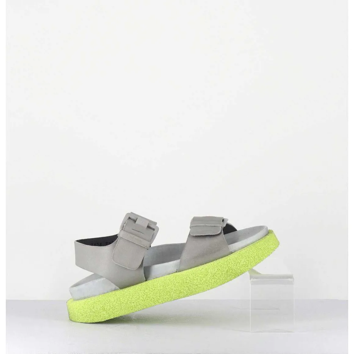 Sandales Double-Boucles En Cuir Gris & Micro Jaune - 3424 Perla Akoy