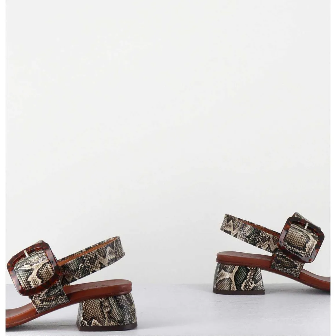Sandales En Cuir Imprime Serpent, Boucle Ecaille & Petit Talon - Quanda44 Nara Mili