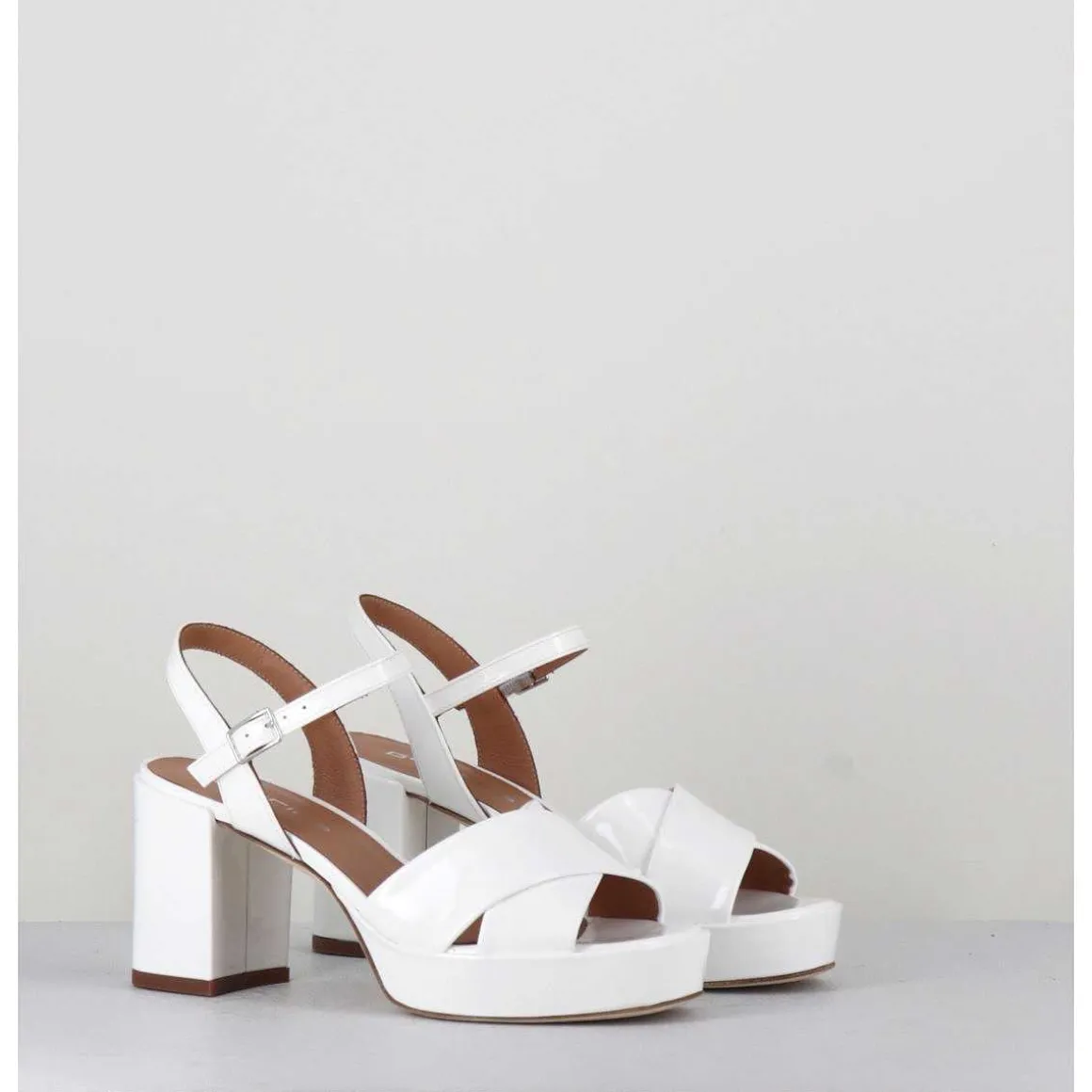 Sandales En Cuir Vernis Blanc - Julia23 Bianco