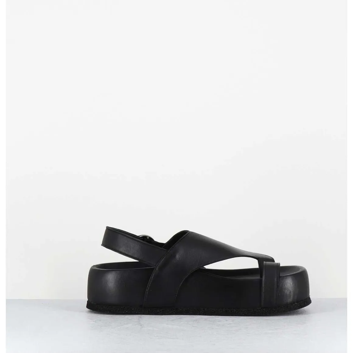 Sandales Entre-Doigts Semelle Epaisse En Cuir Noir - Gaviv3 Buffy Nero