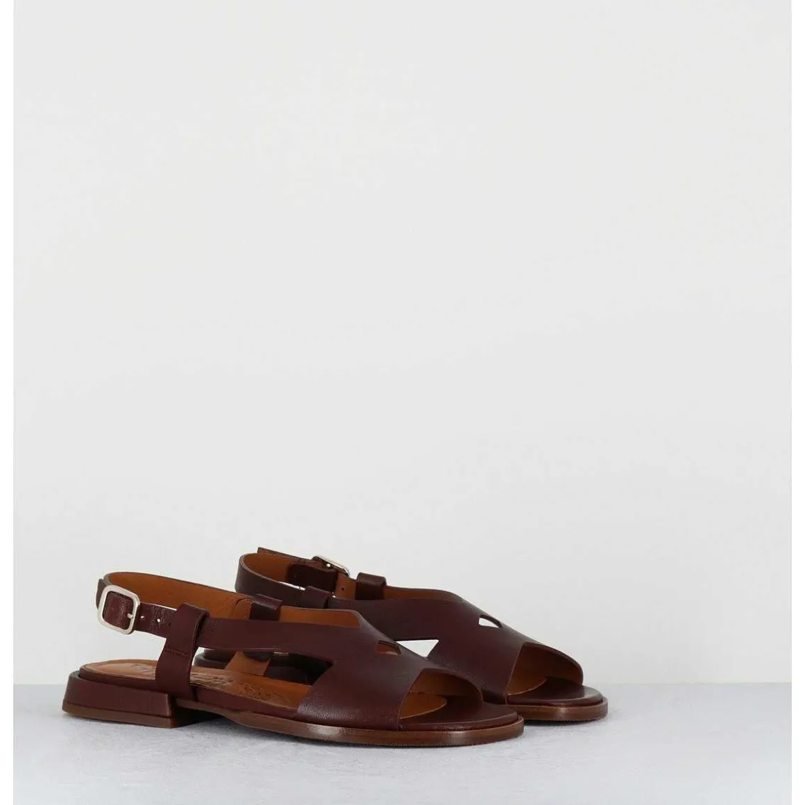 Sandales Plates En Cuir Marron - Wenta Pitbul Terra