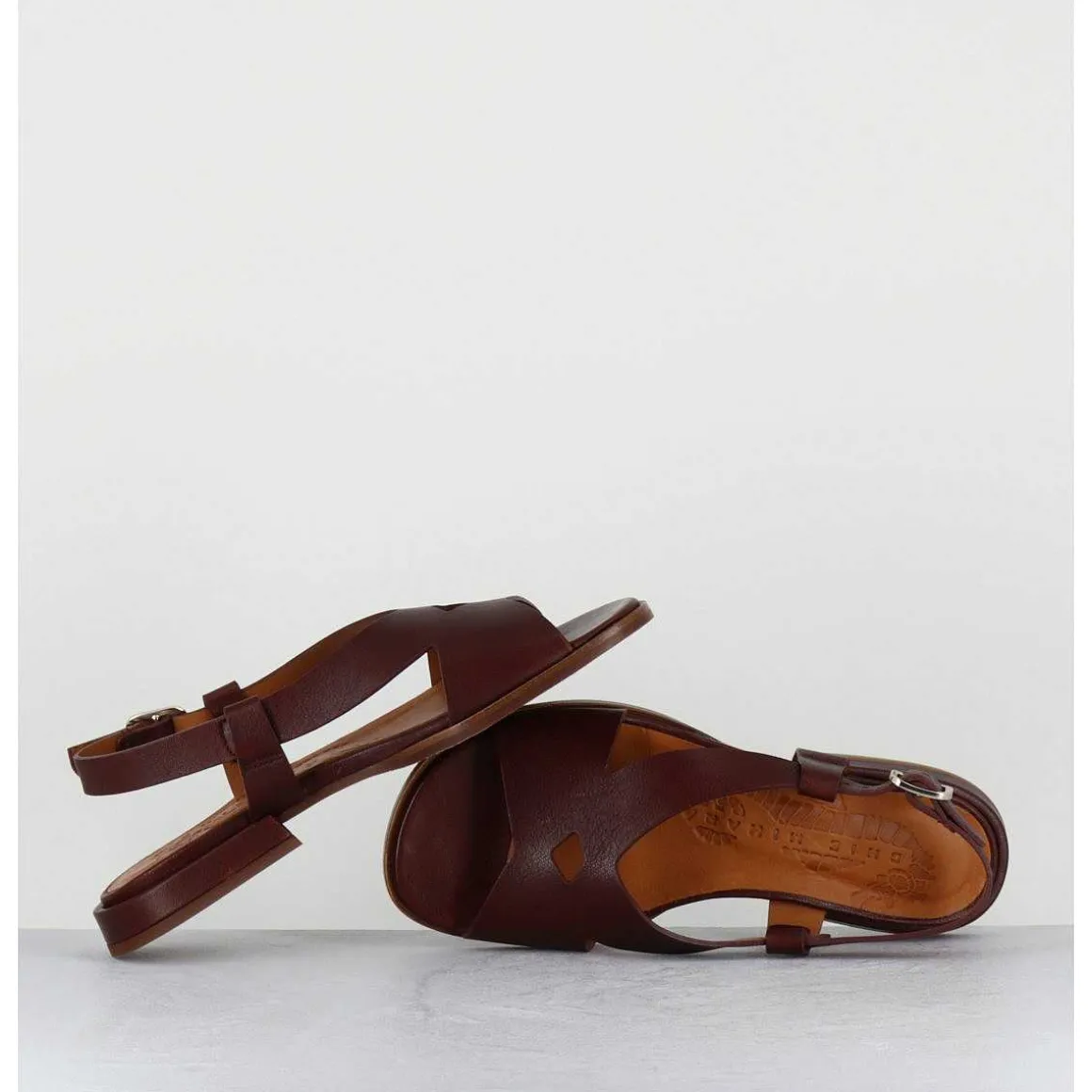 Sandales Plates En Cuir Marron - Wenta Pitbul Terra