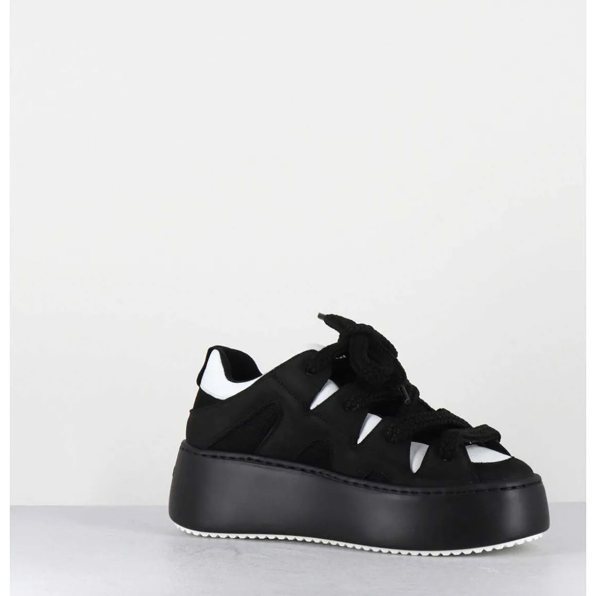Sneakers En Cuir Noir & Blanc Y2K - 1D7366D Nabuck Black