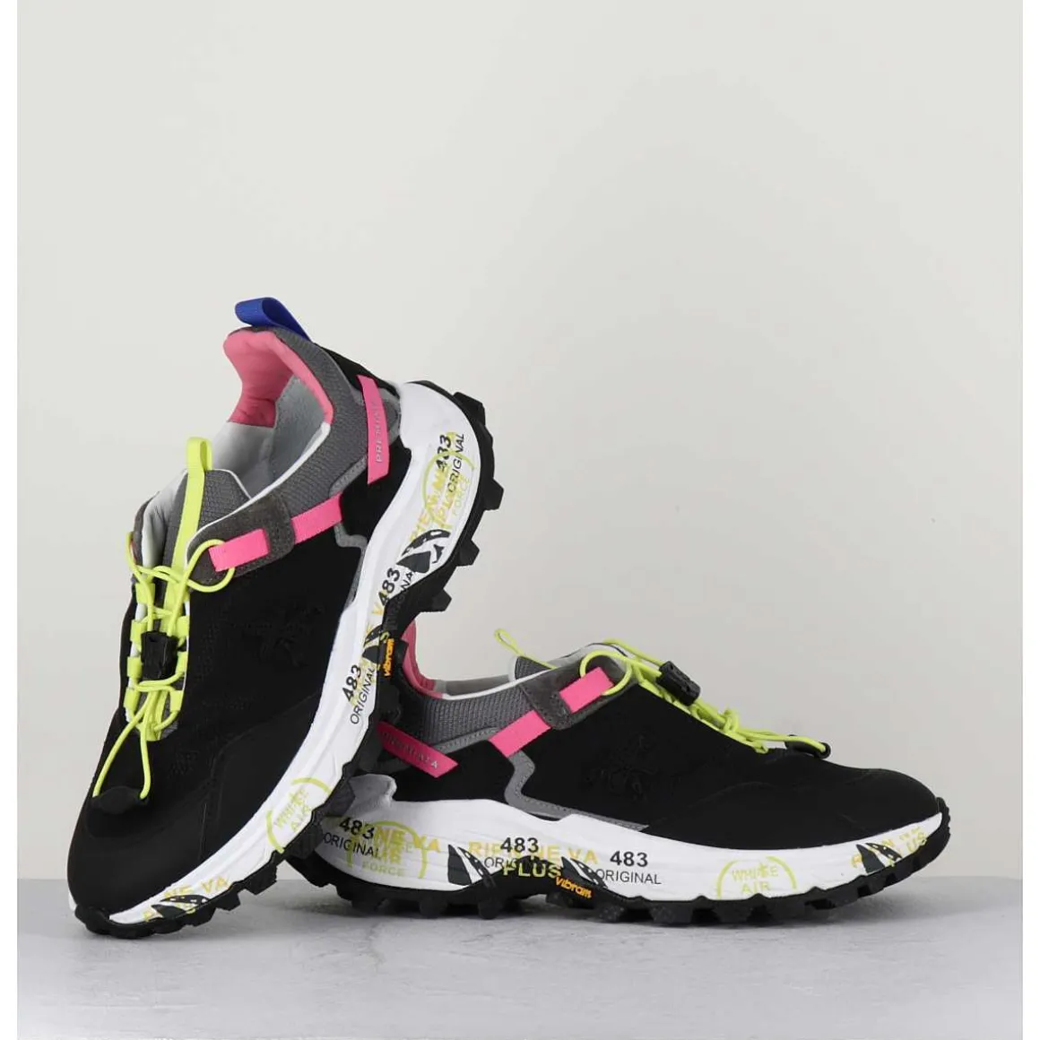 Sneakers Track Sole Toile Noir & Elastique Fluo - Crossd 257