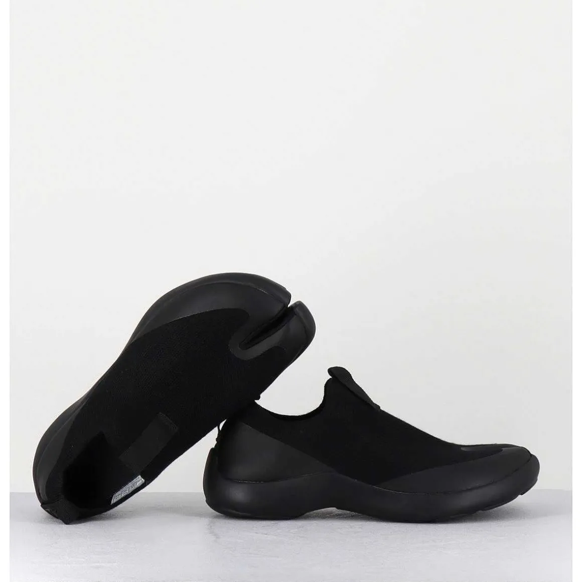 Tabi Shoe-Off Black