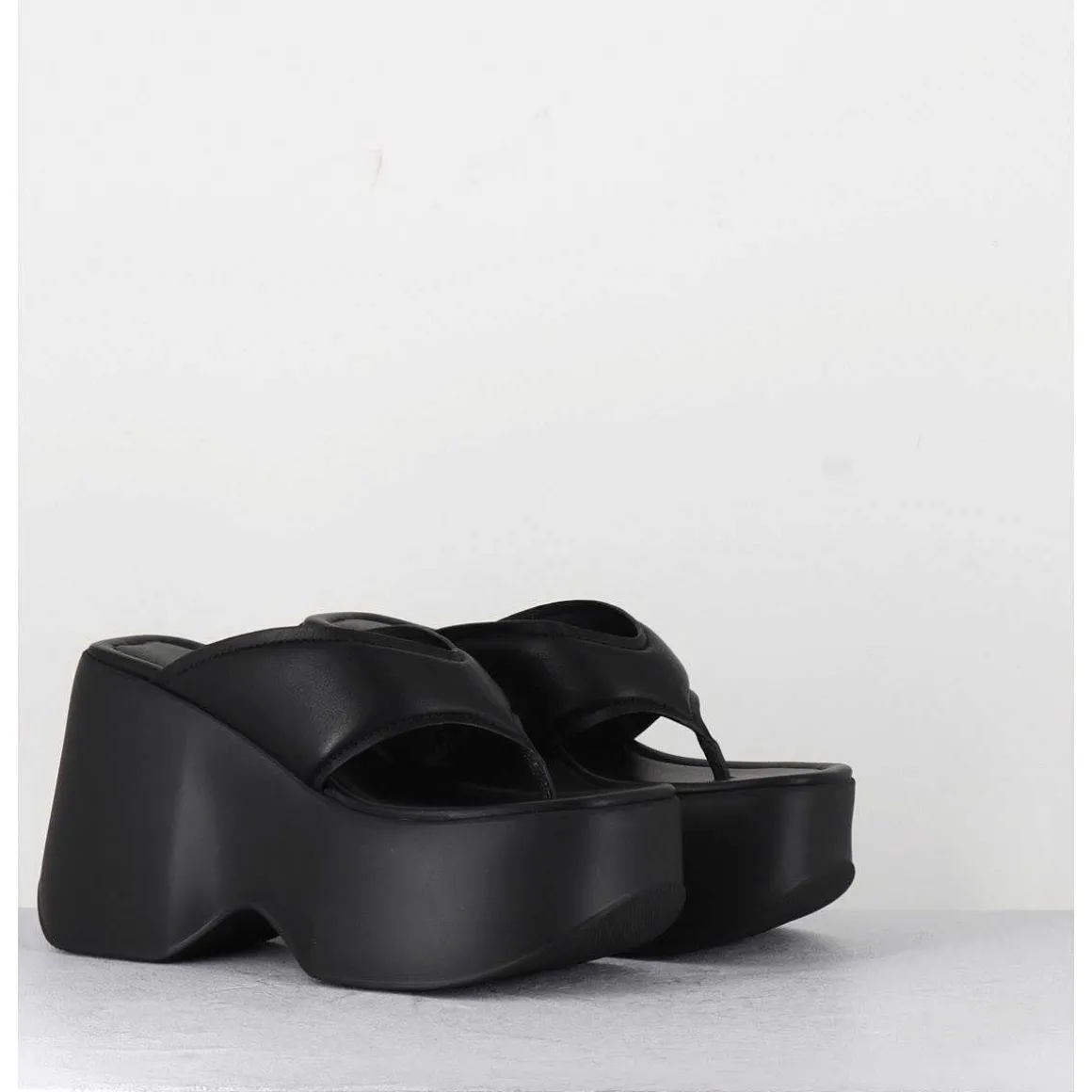 Tongs Compensees En Cuir Noir - 1C6750D Travel Black